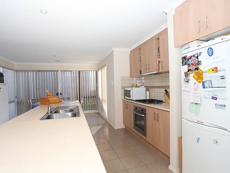 49 Elliot Parade, Lynbrook VIC 3975