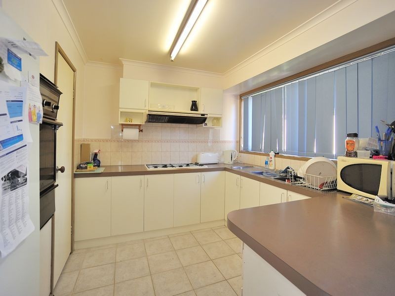 6 Wood Court, Cranbourne VIC 3977