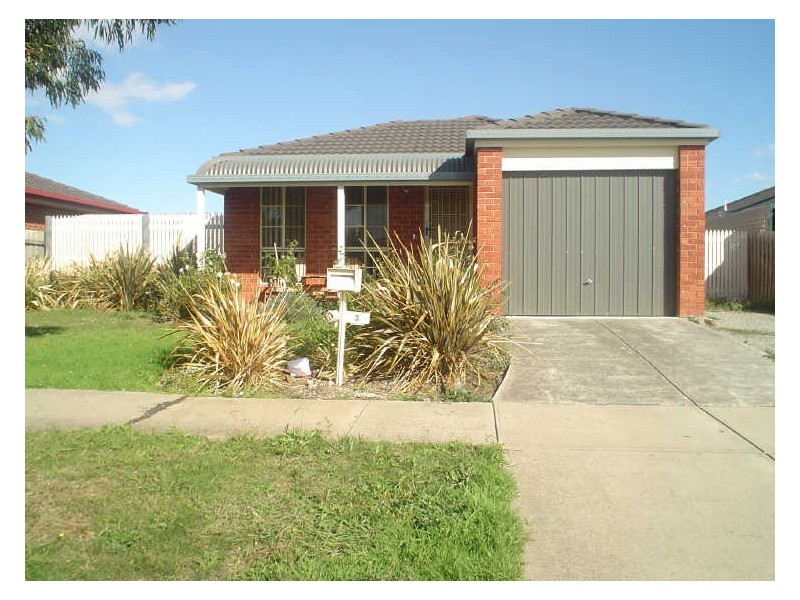 3 Merrijig Avenue, Cranbourne VIC 3977
