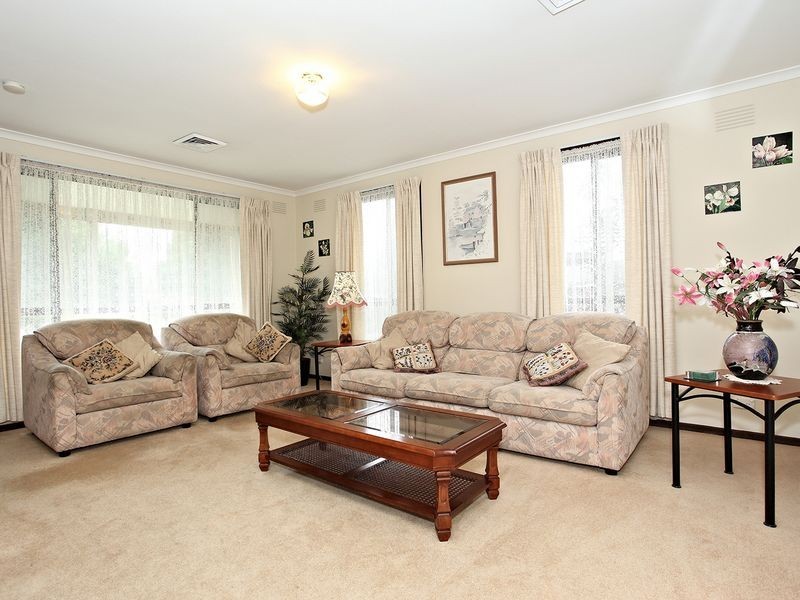 15 Frances Court, Cranbourne VIC 3977