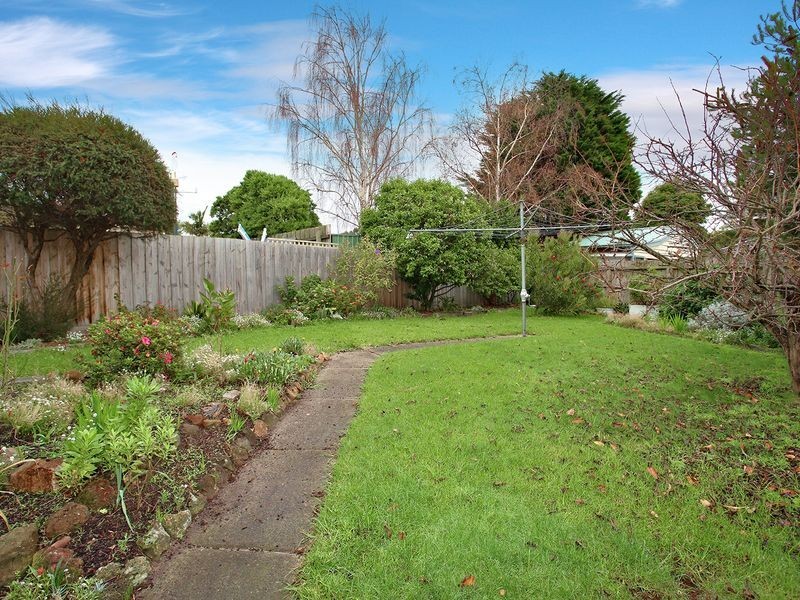 15 Frances Court, Cranbourne VIC 3977