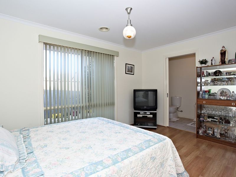 4 Redoak Terrace, Lyndhurst VIC 3975