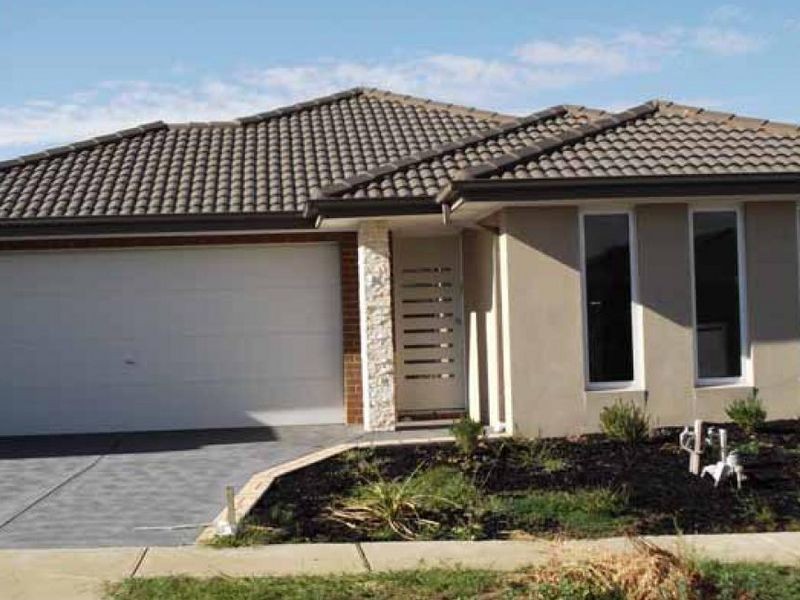 Clyde North VIC 3978