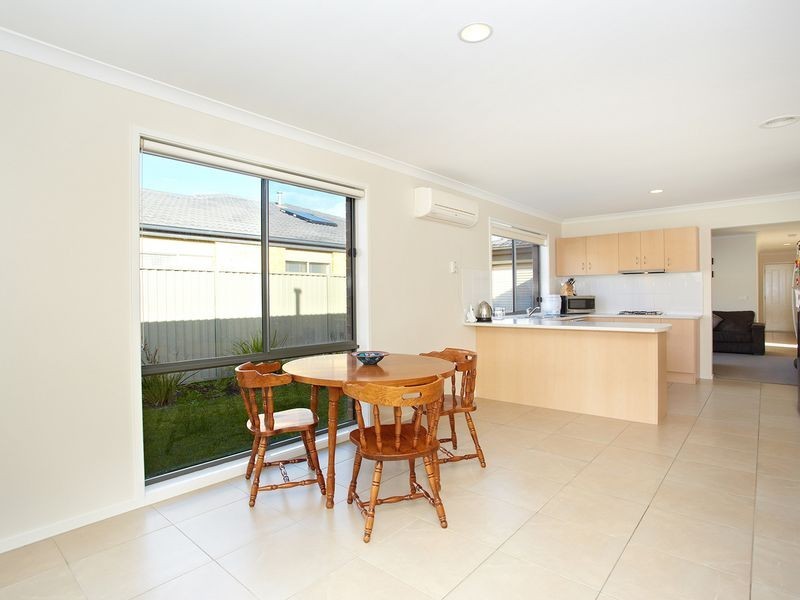 52 Tyndall Street, Cranbourne East VIC 3977