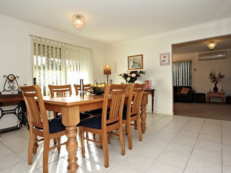 16 Turella Close, Berwick VIC 3806