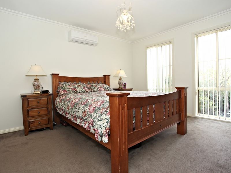 16 Turella Close, Berwick VIC 3806