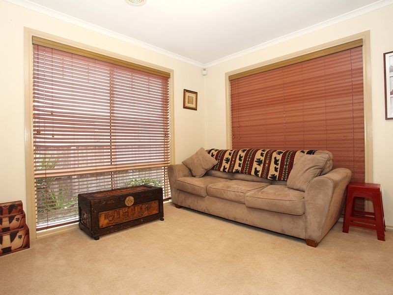 1 Bookham Way, Cranbourne West VIC 3977