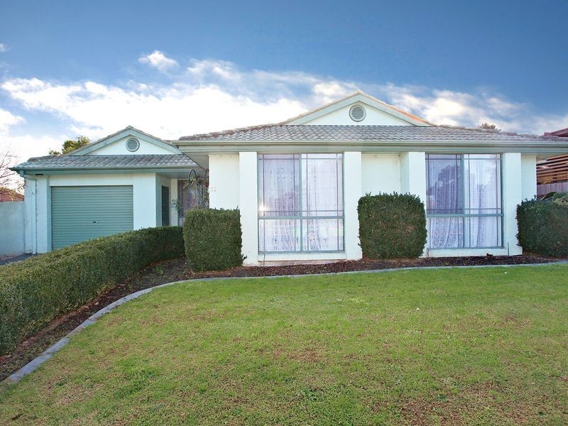 31 Elizabeth Street, Cranbourne North VIC 3977