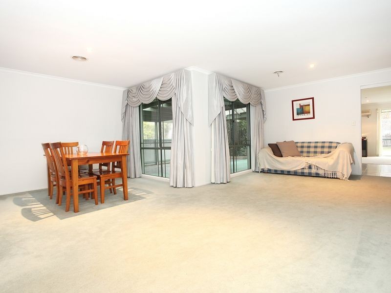 31 Elizabeth Street, Cranbourne North VIC 3977