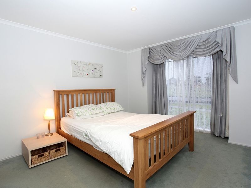 31 Elizabeth Street, Cranbourne North VIC 3977