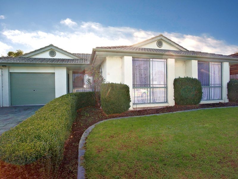 31 Elizabeth Street, Cranbourne North VIC 3977