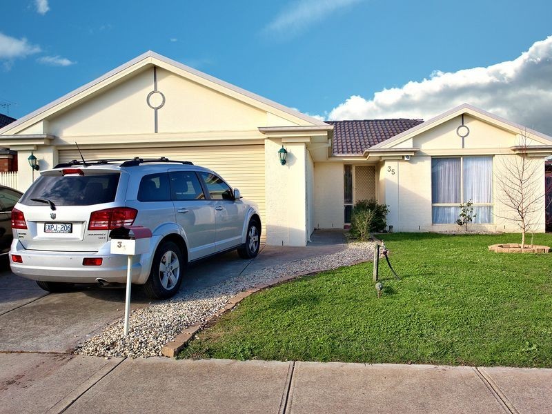 35 St Georges Road, Narre Warren South VIC 3805