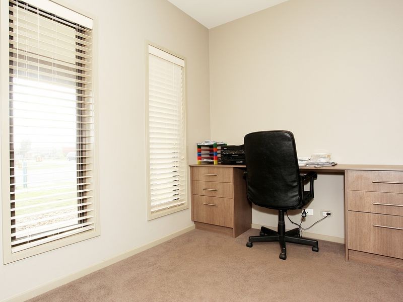 29 Ferndown Drive, Cranbourne VIC 3977