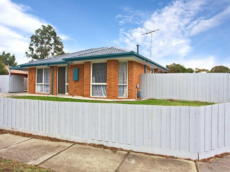 1/81 Endeavour Drive, Cranbourne North VIC 3977