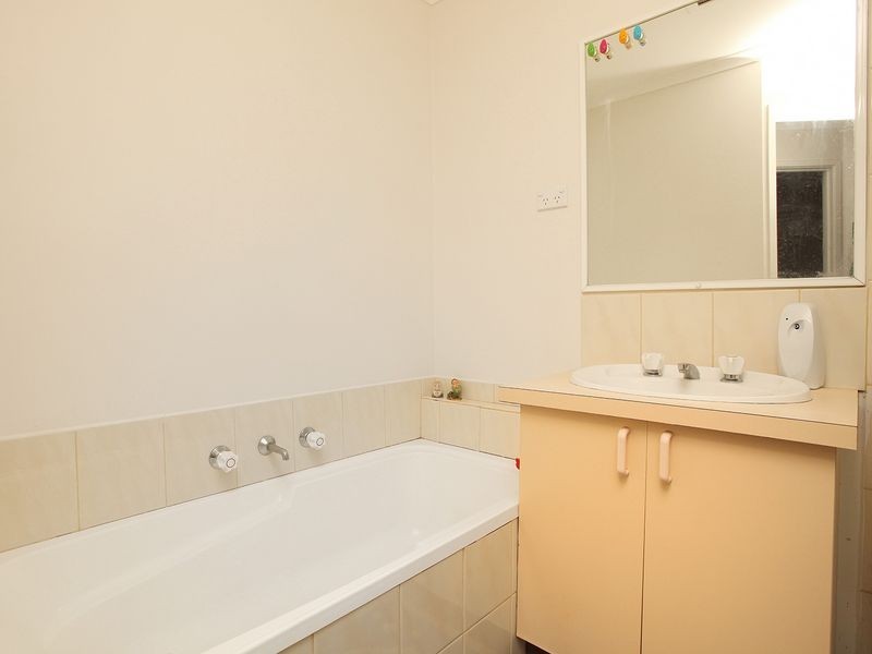 1/81 Endeavour Drive, Cranbourne North VIC 3977