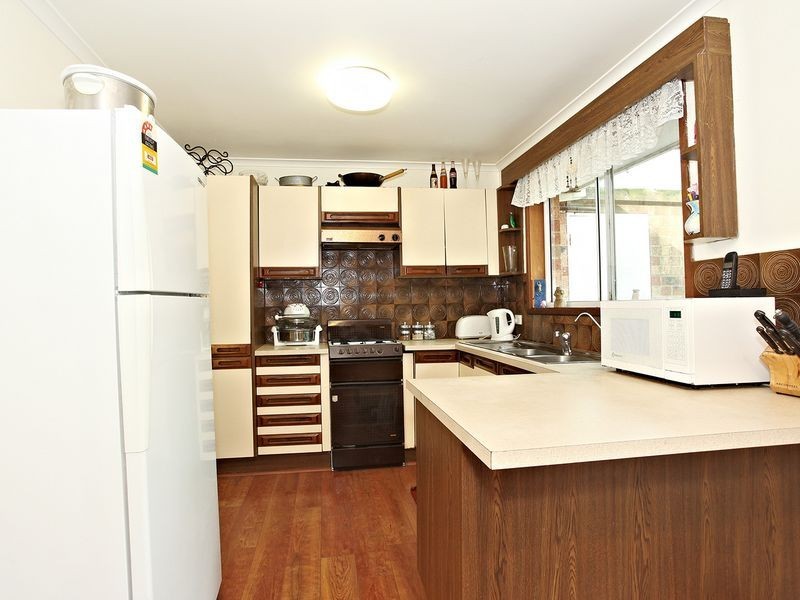 2/17 Fairfield Street, Cranbourne VIC 3977