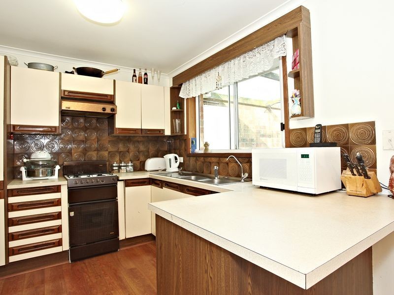 2/17 Fairfield Street, Cranbourne VIC 3977