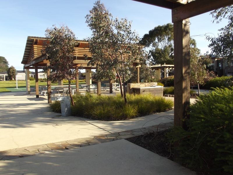 24 Springmount Street, Cranbourne North VIC 3977