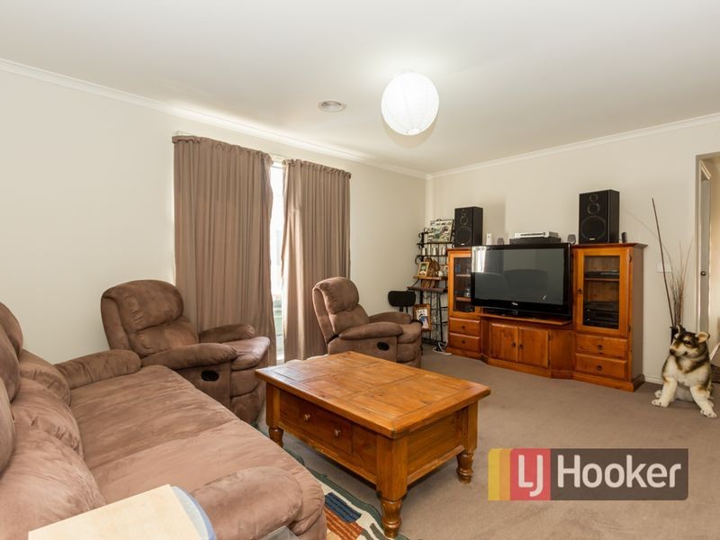 7 Statesman Circuit, Cranbourne East VIC 3977