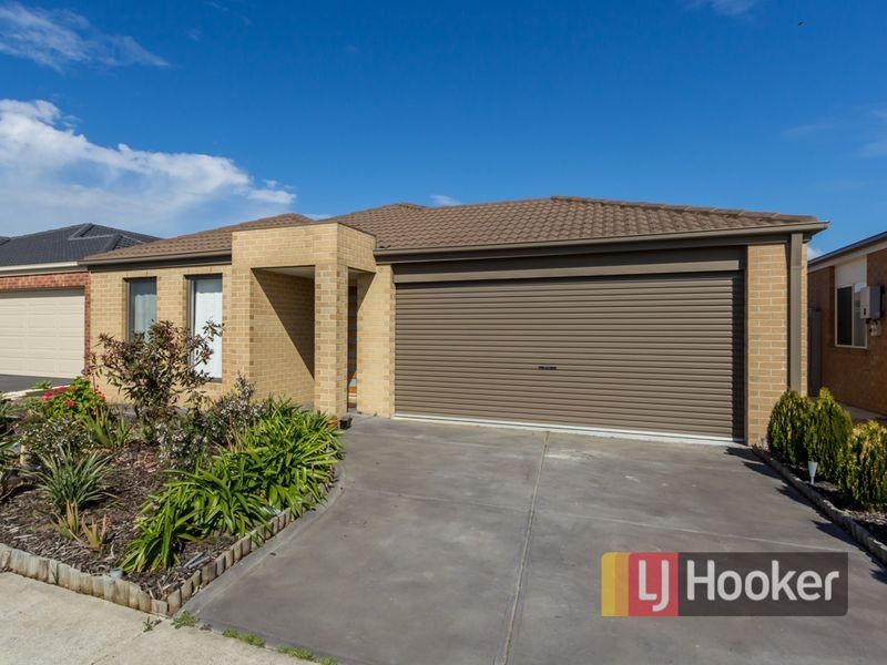 7 Statesman Circuit, Cranbourne East VIC 3977
