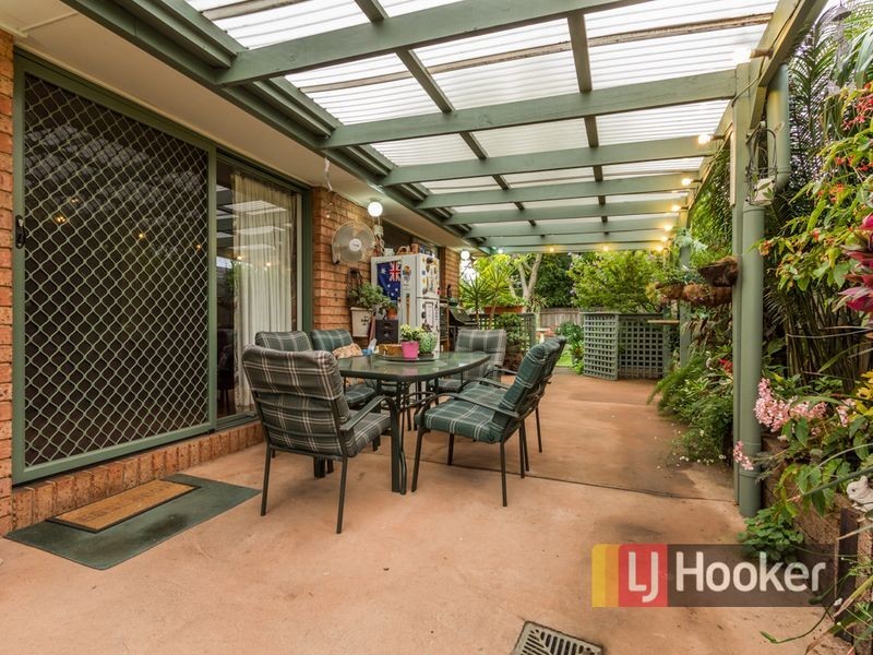 16 Neptune Place, Cranbourne West VIC 3977