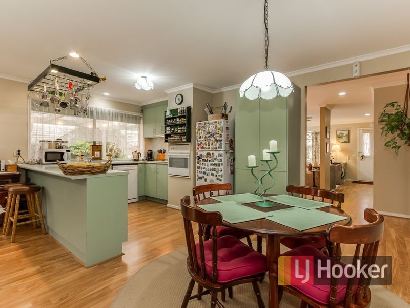 16 Neptune Place, Cranbourne West VIC 3977