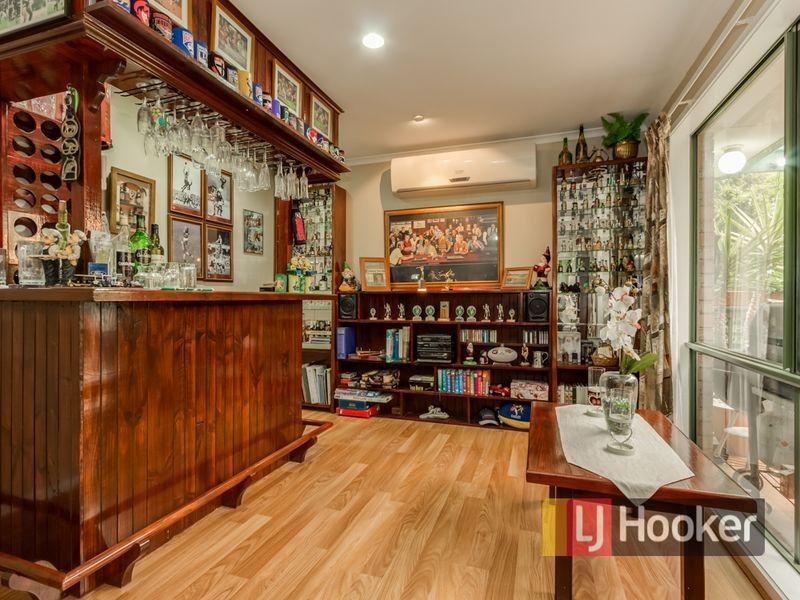 16 Neptune Place, Cranbourne West VIC 3977