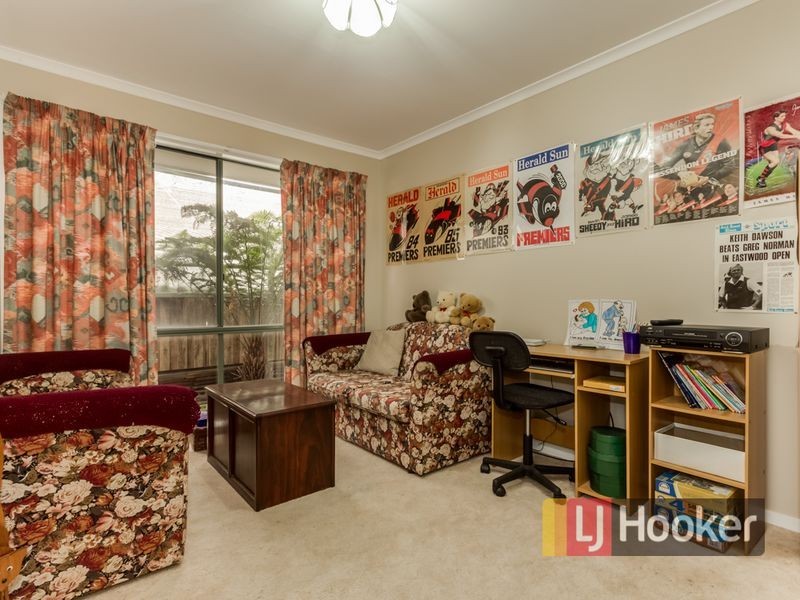 16 Neptune Place, Cranbourne West VIC 3977