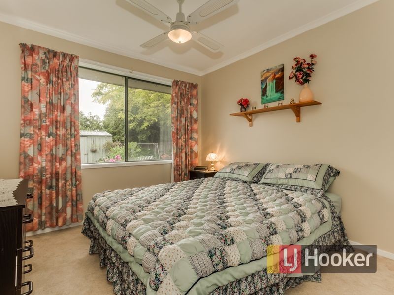 16 Neptune Place, Cranbourne West VIC 3977