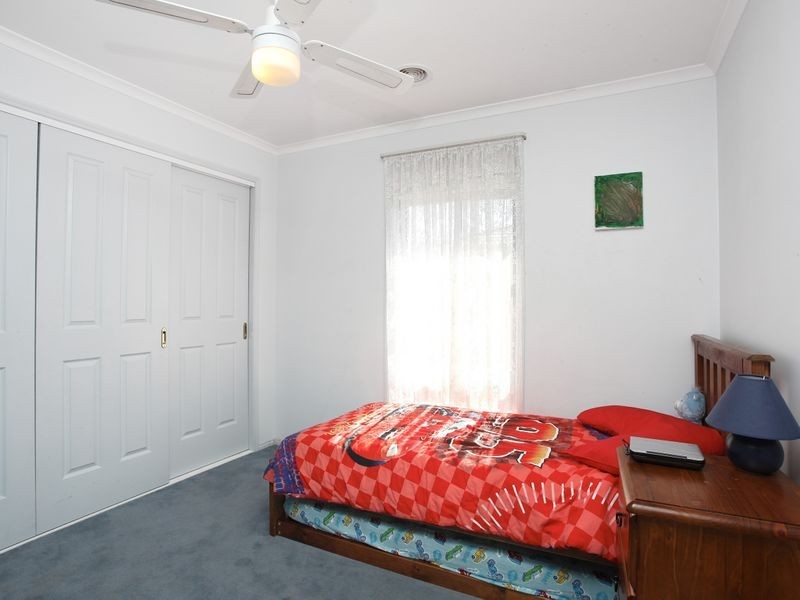 10 Cornwell Crescent, Cranbourne East VIC 3977