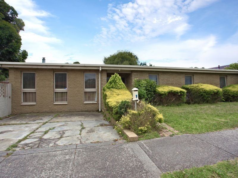 3 Elizabeth Street, Cranbourne North VIC 3977