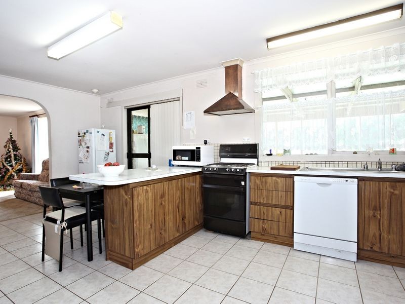 3 Elizabeth Street, Cranbourne North VIC 3977