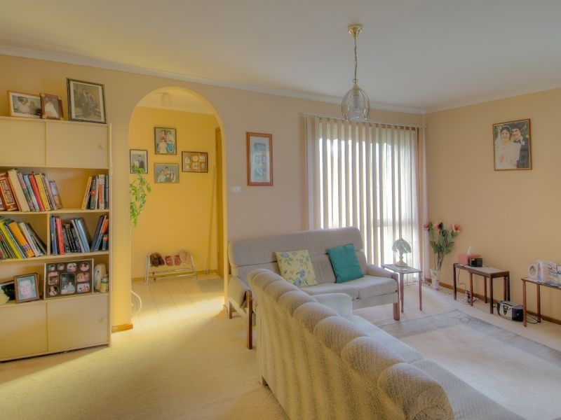 18 Blaxland Avenue, Cranbourne North VIC 3977