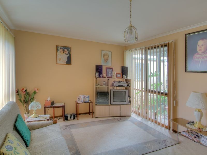 18 Blaxland Avenue, Cranbourne North VIC 3977