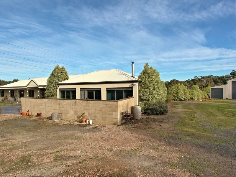 13-15 Walter Way, Cranbourne South VIC 3977