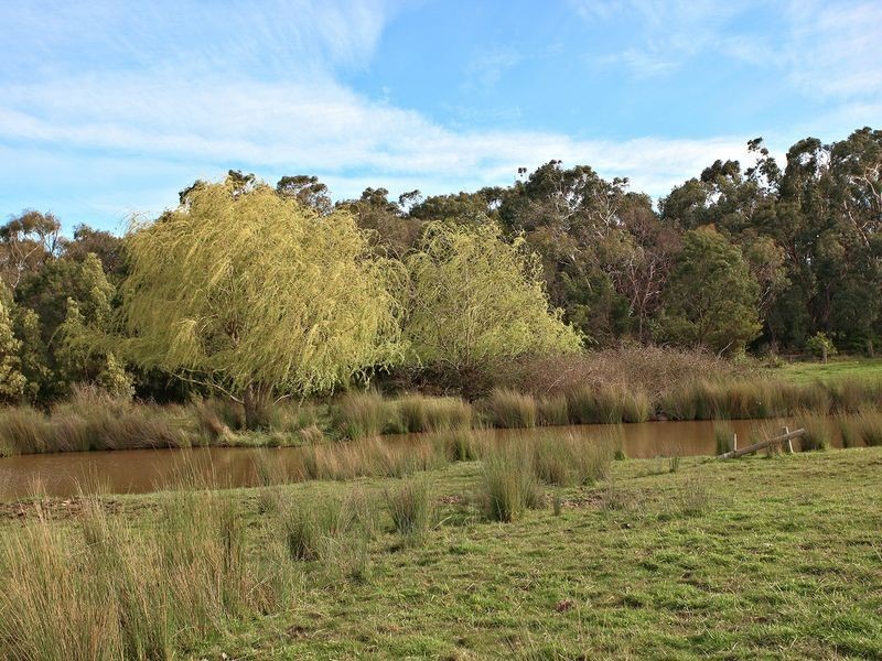 13-15 Walter Way, Cranbourne South VIC 3977