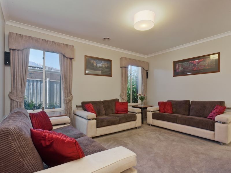 4 Danby Court, Cranbourne North VIC 3977