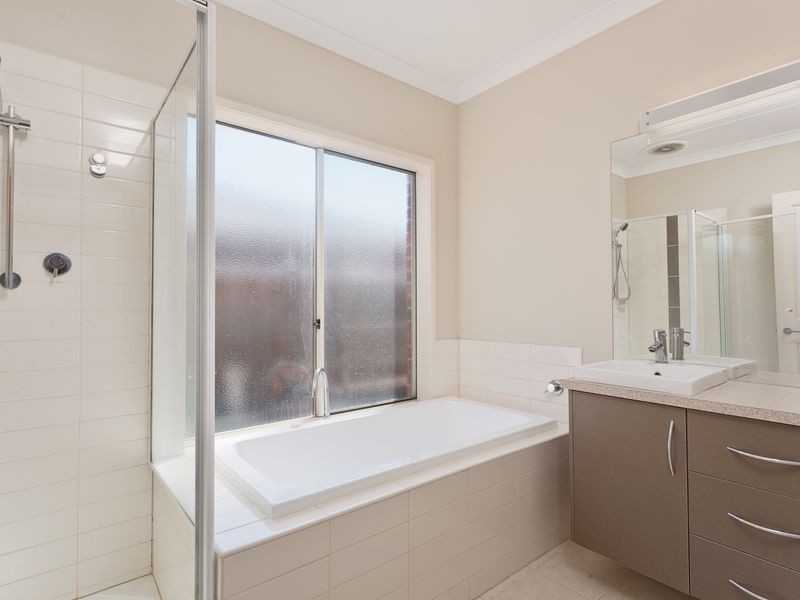 4 Danby Court, Cranbourne North VIC 3977