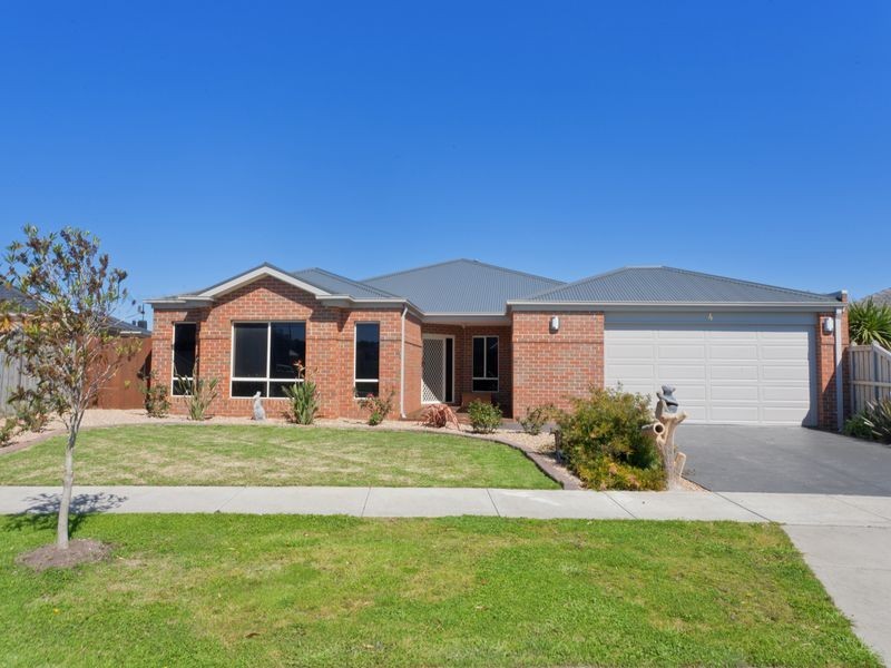 4 Danby Court, Cranbourne North VIC 3977