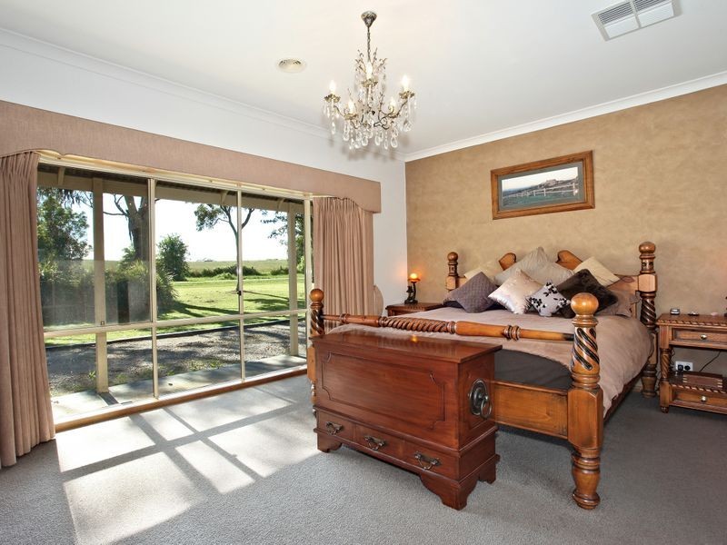 38 Mayfield Road, Cranbourne East VIC 3977