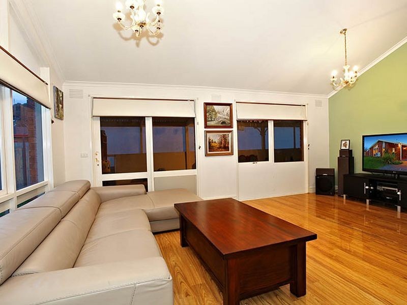 5 Bass Court, Cranbourne North VIC 3977