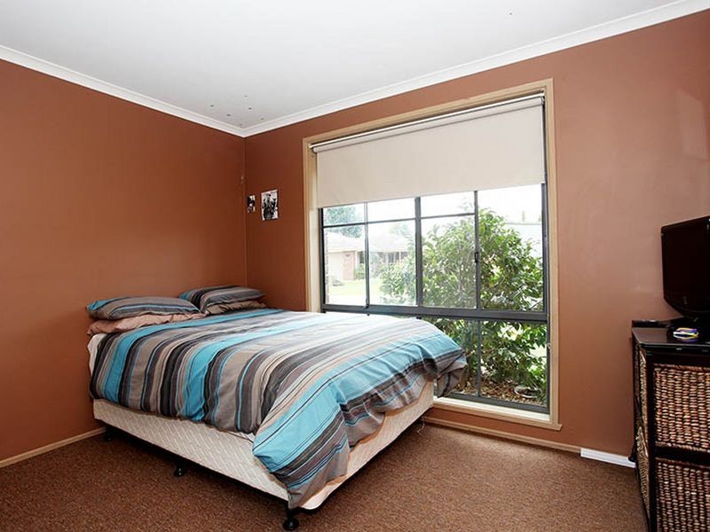 5 Lupin Court, Cranbourne North VIC 3977