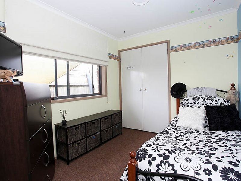 5 Lupin Court, Cranbourne North VIC 3977