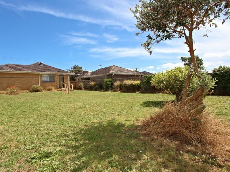 29 Bruce Street, Cranbourne VIC 3977