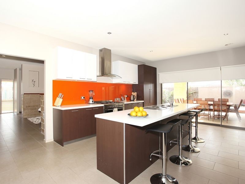 29 Ferndown Drive, Cranbourne VIC 3977