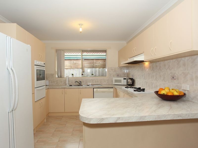 12 Cornwell Crescent, Cranbourne East VIC 3977