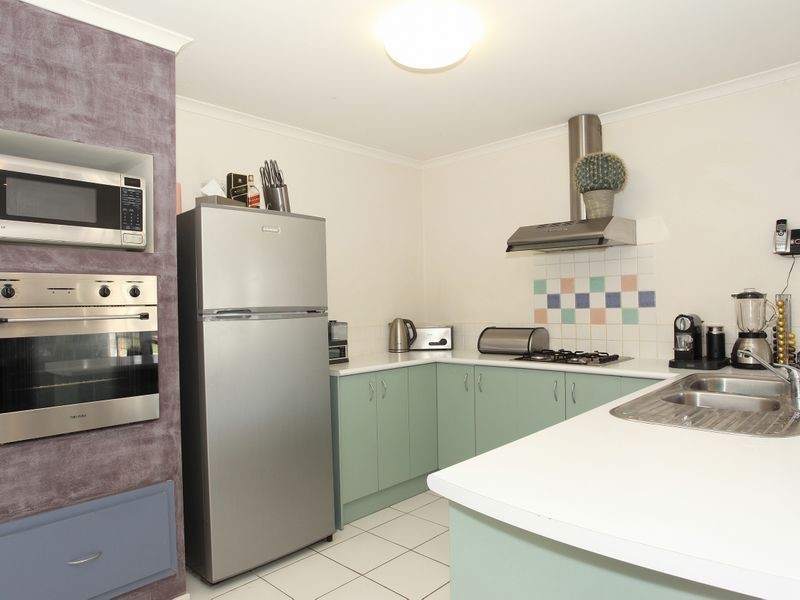 8 Genista Road, Cranbourne West VIC 3977