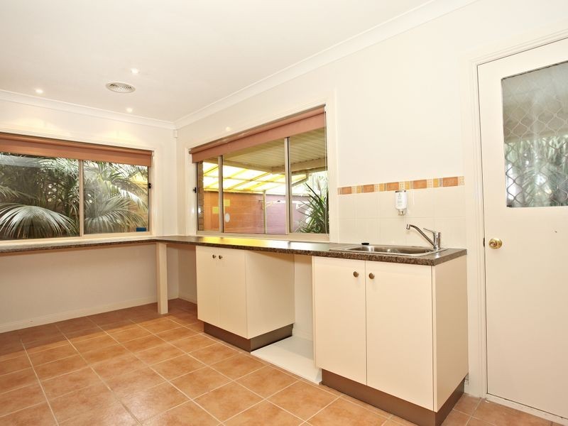 17 Bruce Street, Cranbourne VIC 3977