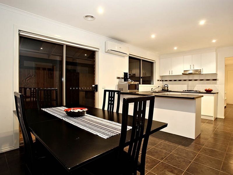 10 Hector Drive, Cranbourne VIC 3977