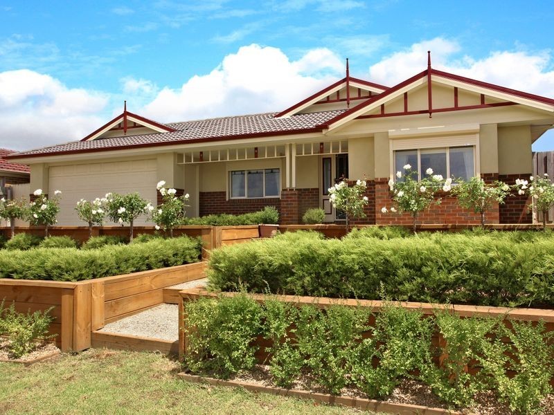 3 Durnoch Place, Cranbourne VIC 3977